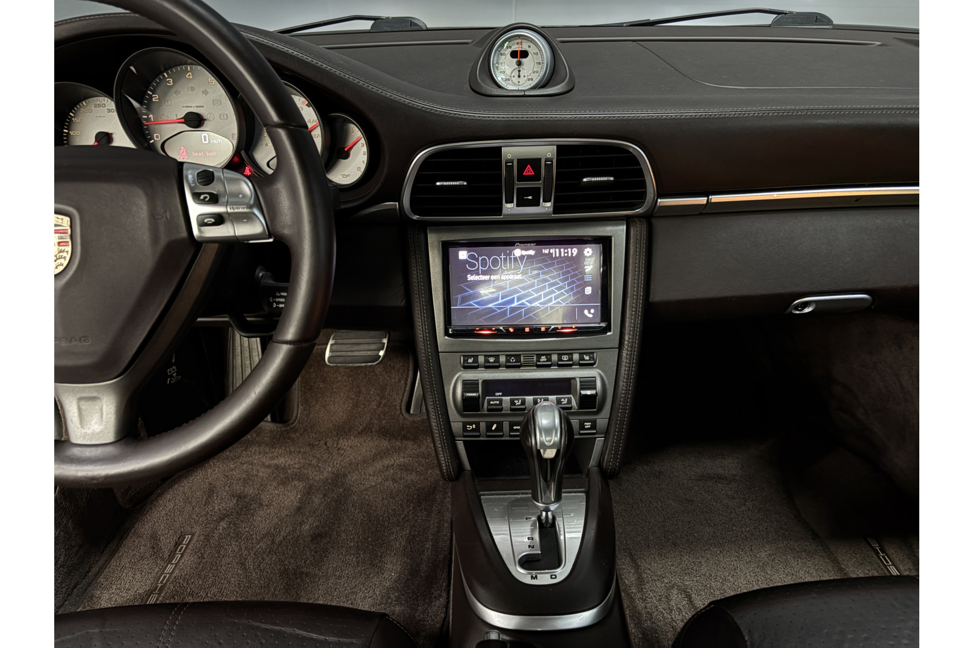 47461600-14.jpg
